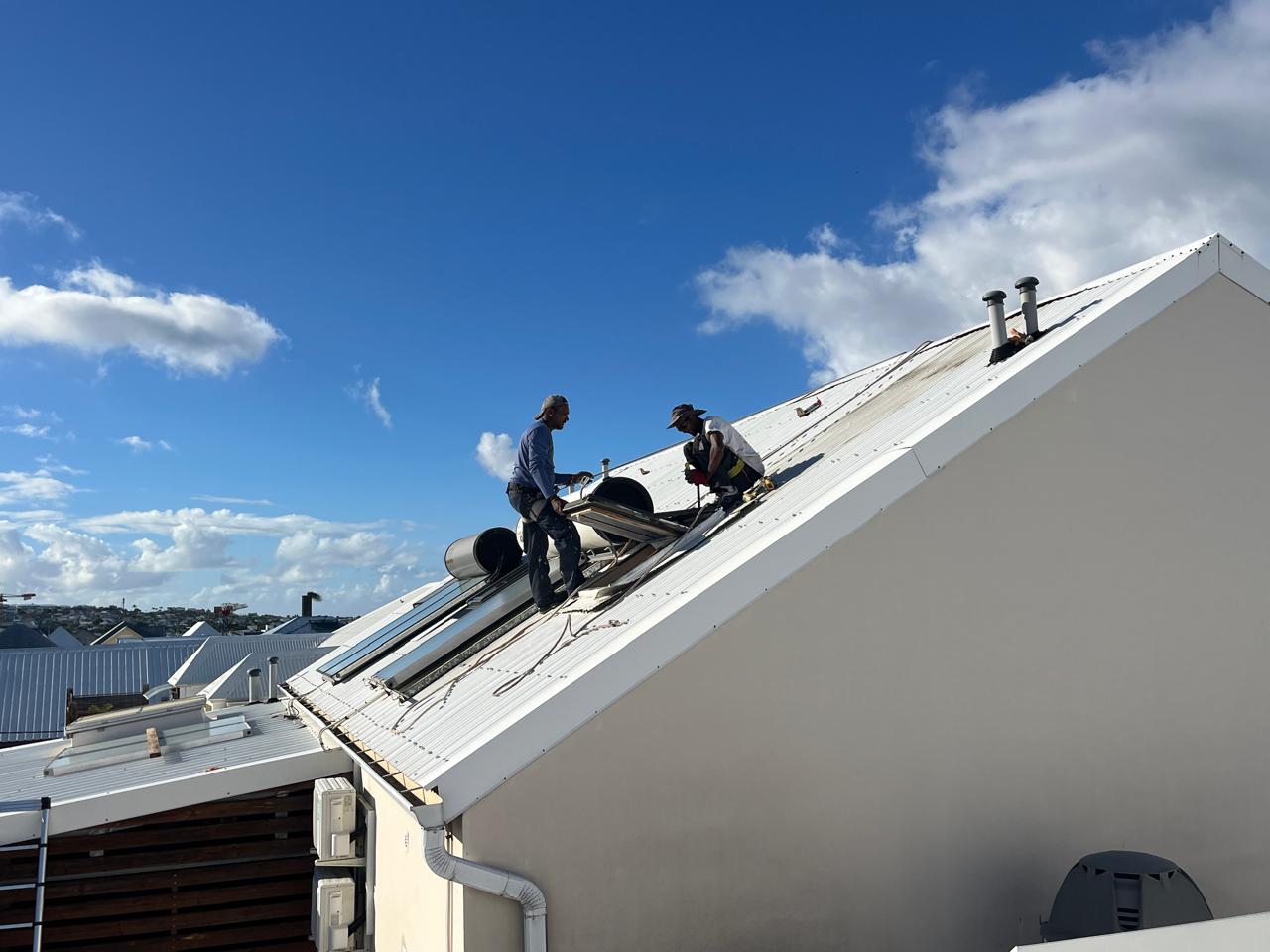 Installation d'un velux sur l'Ile de la Réunion